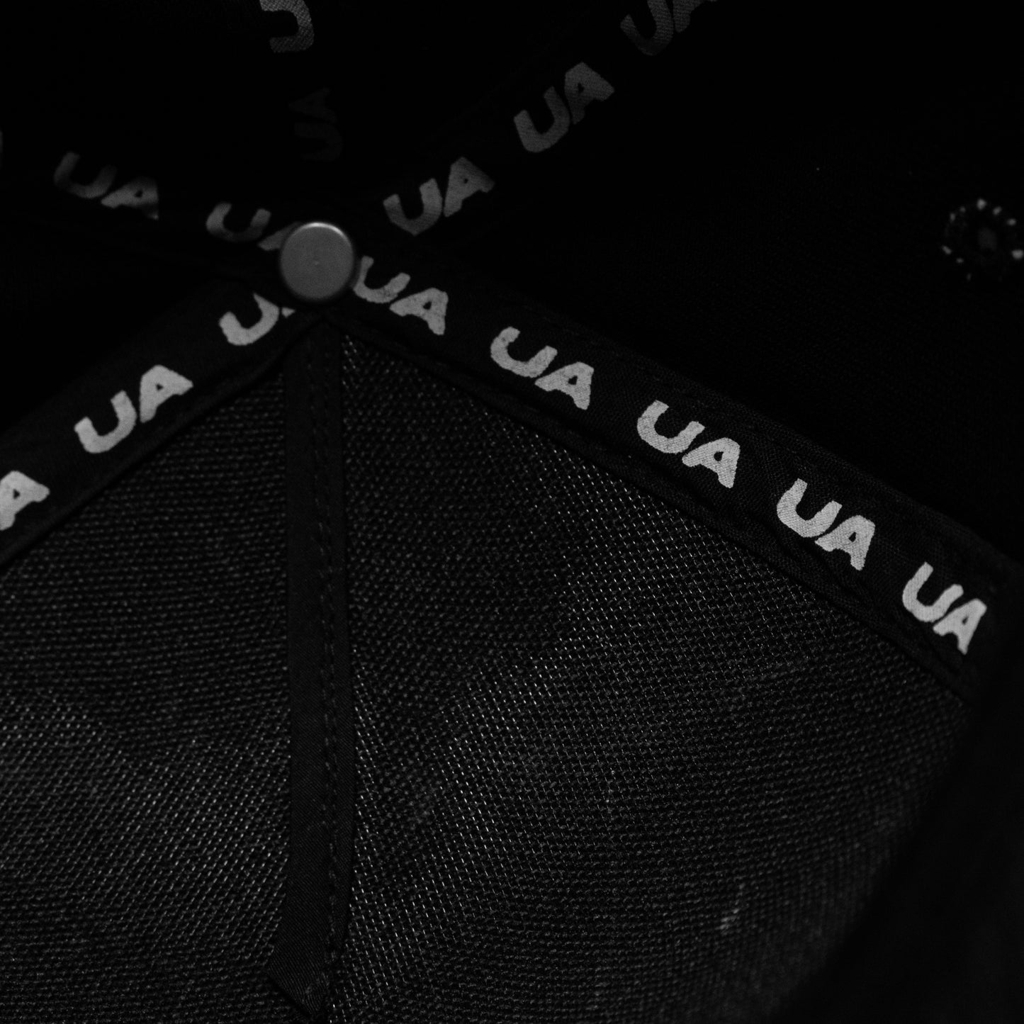 UA SNAPBACK MONOGRAM - GOTHIC BLACK