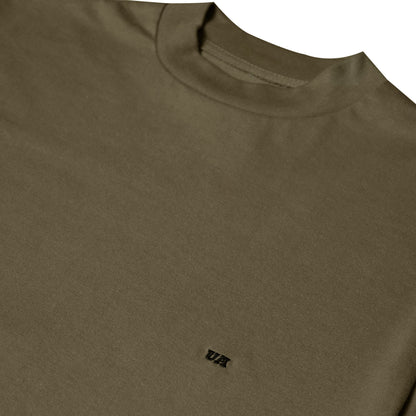 UA premium cotton tee model detail alternate